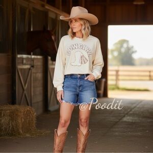 PEACH LOVE CALIFORNIA Cream cowgirl embellished pull over S M L